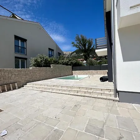 Kety Apartment