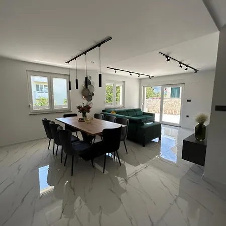 Apartment Kety Baska (Krk)